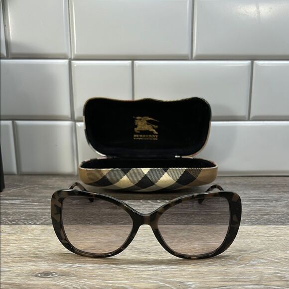 *4195 Burberry Brown Sunglasses - Picture 1 of 12